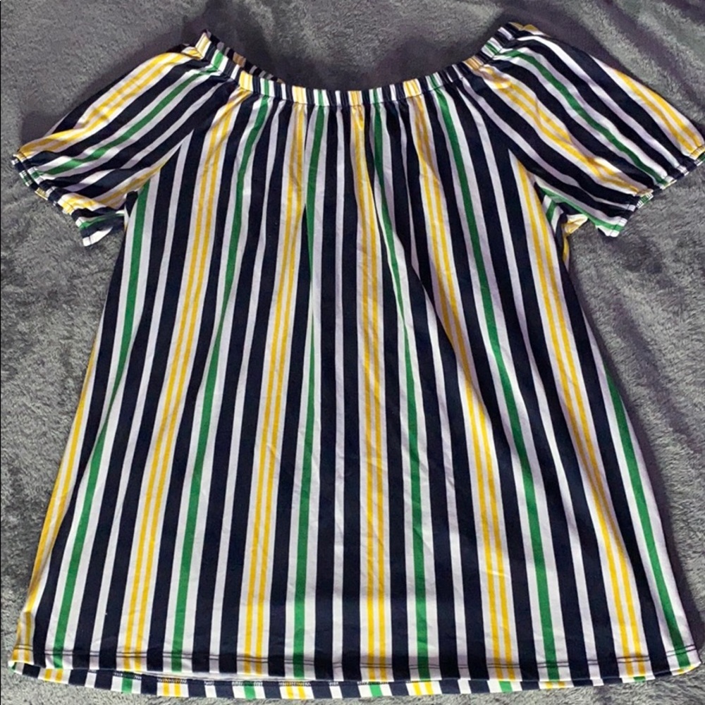 Top - Picture 2 of 3